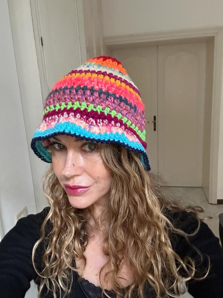 Cappello Mergellina alla pescatora colorato a righe