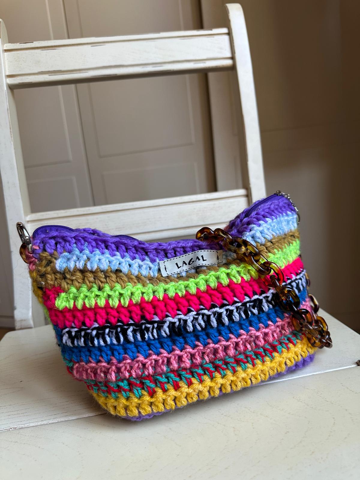 Borsa Rainbow by LaGal fatta all'uncinetto in acrilico